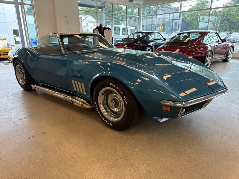 1969 CHEVROLET Corvette ConvertibleImage 1