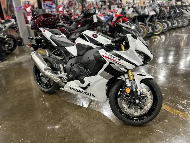 New 2026 Honda CBR1000RR ABS Image 4