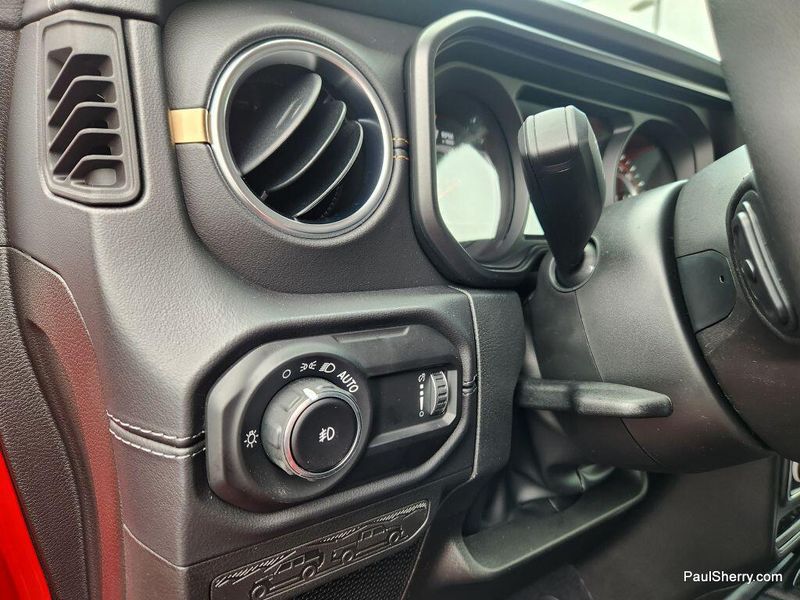 New 2025 Jeep Wrangler 4-door Sahara