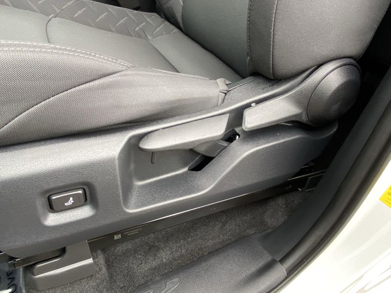 Used 2025 Toyota Tacoma SR5Image 16