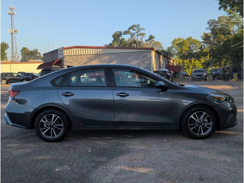 Used 2023 Kia Forte LXSImage 6