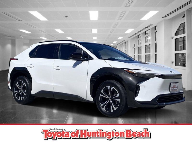 Used 2024 Toyota bZ4X XLEImage 1