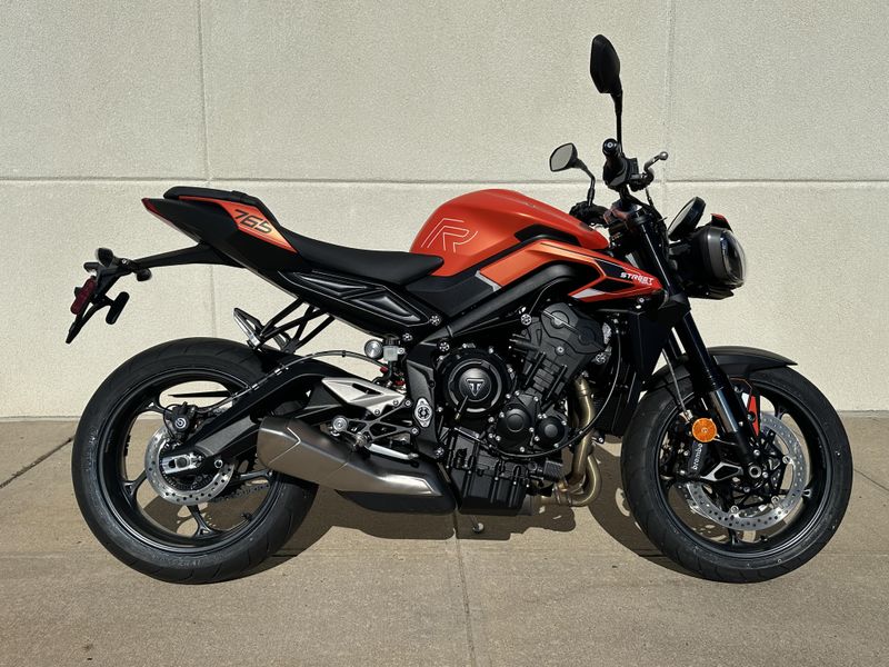 2025 Triumph STREET TRIPLE RImage 2