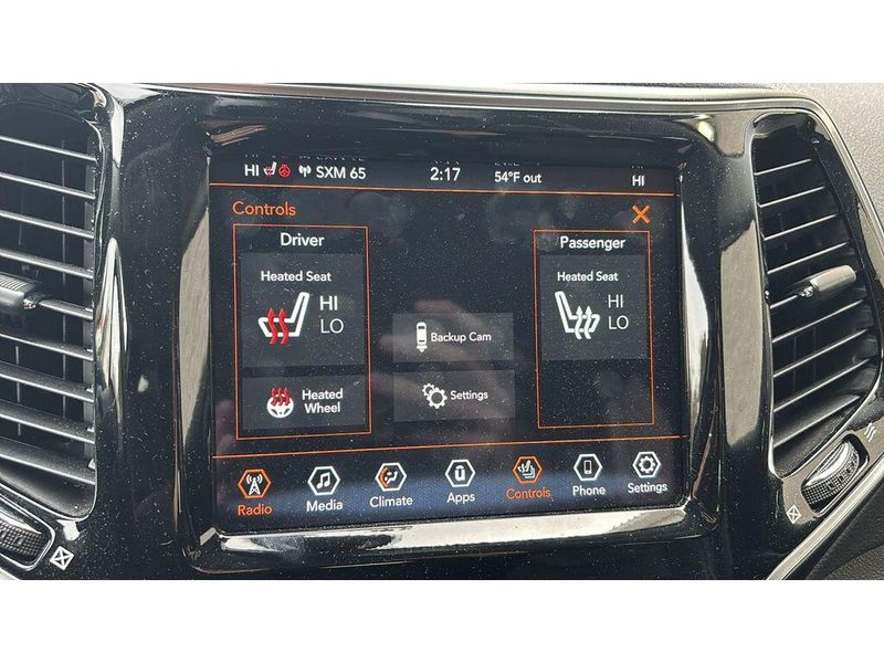 Used 2020 Jeep Cherokee LimitedImage 12