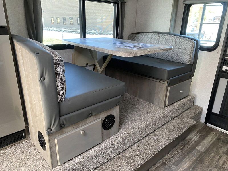 2024 ARCTIC FOX 1150 W/Gen Image 16