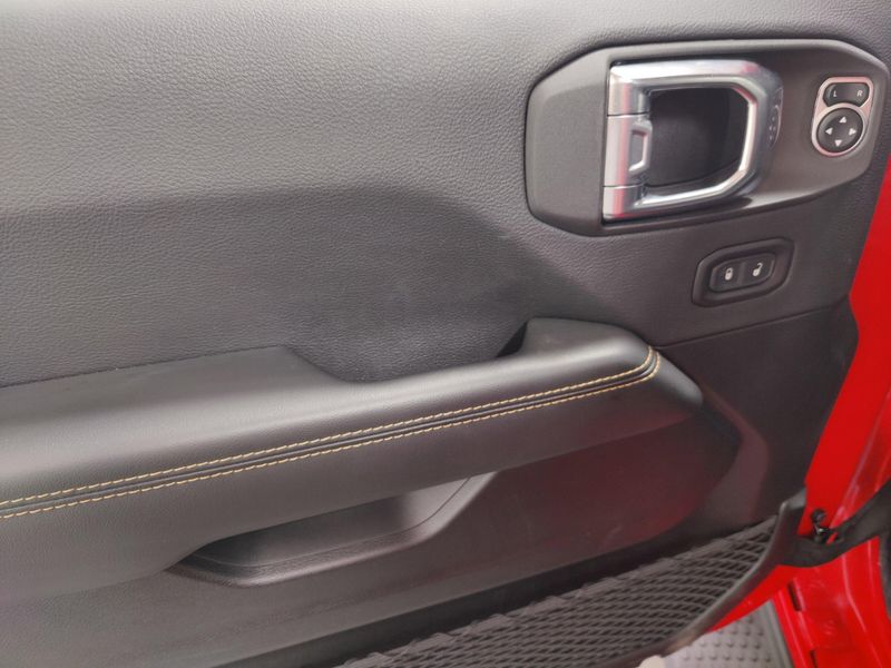 Used 2025 Jeep Wrangler 4xE Sahara 4WDImage 23