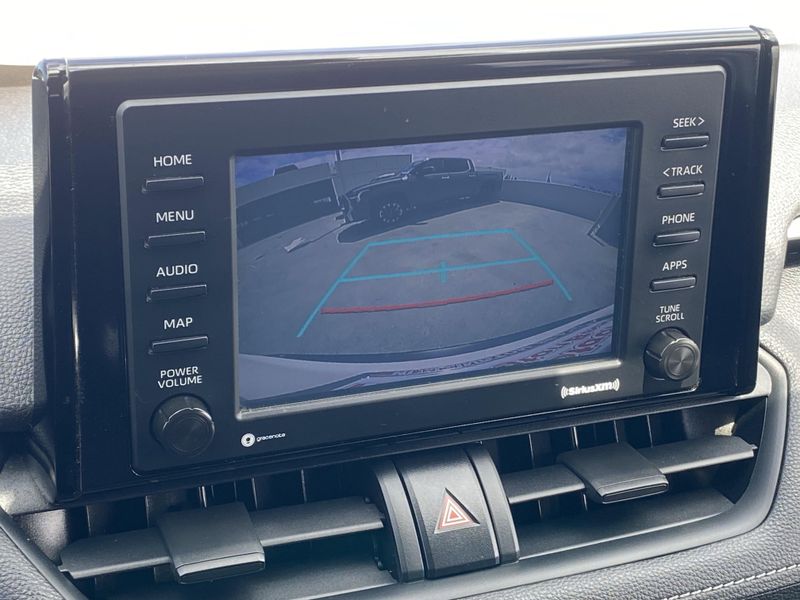 2022 Toyota RAV4 LEImage 22