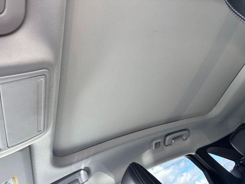 2021 Ford Escape Titanium photo 26