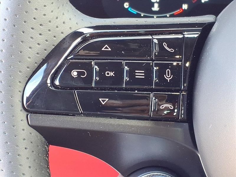 New 2026 Maserati Grecale ModenaImage 18