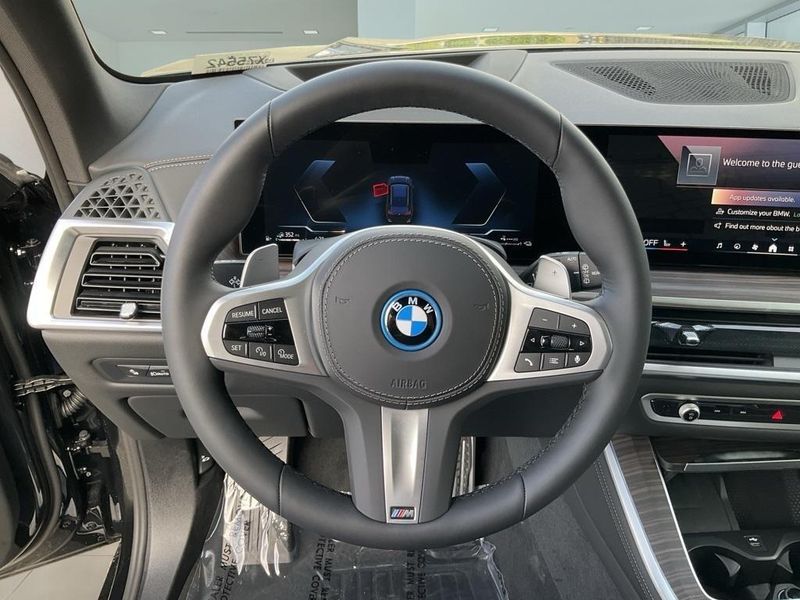 2025 BMW X5 xDrive50eImage 22