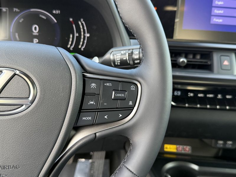 New 2026 Lexus UX 300hImage 23