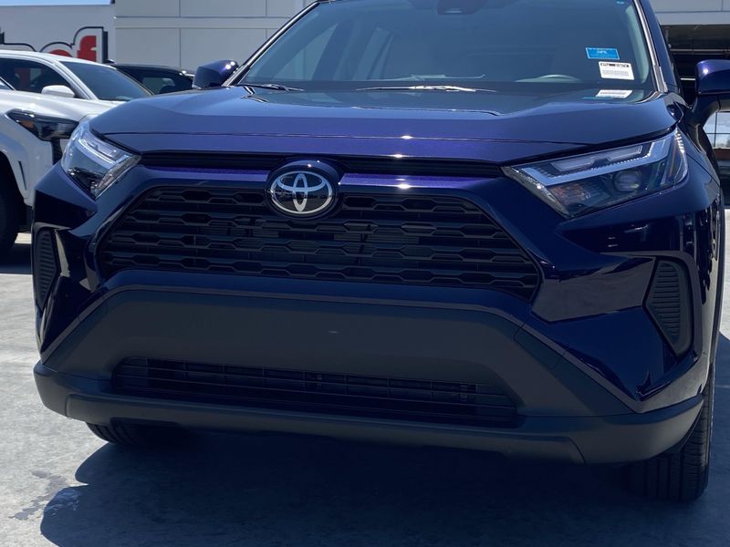 New 2025 Toyota RAV4 Hybrid XLEImage 7