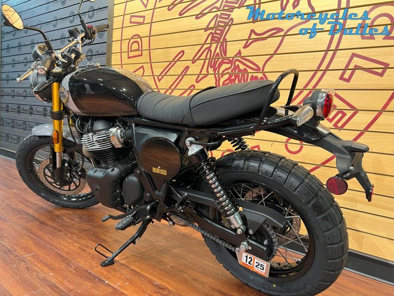 2025 Royal Enfield Bear 650 Image 7