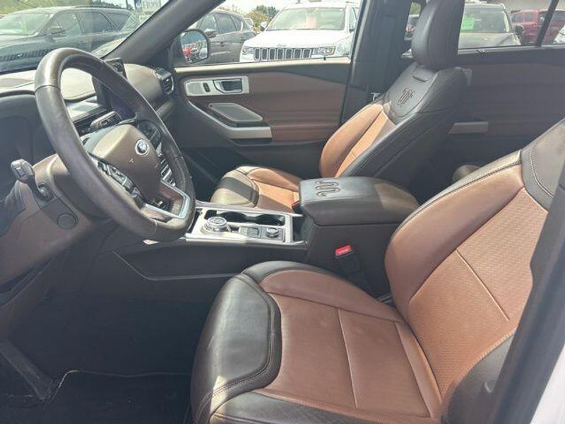 2022 Ford Explorer King RanchImage 6