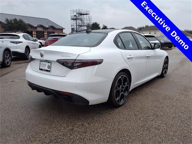New 2025 Alfa Romeo Giulia SprintImage 5
