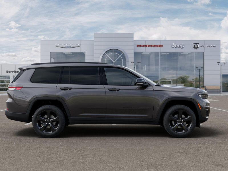 New 2025 Jeep Grand Cherokee L Limited 4x4Image 43