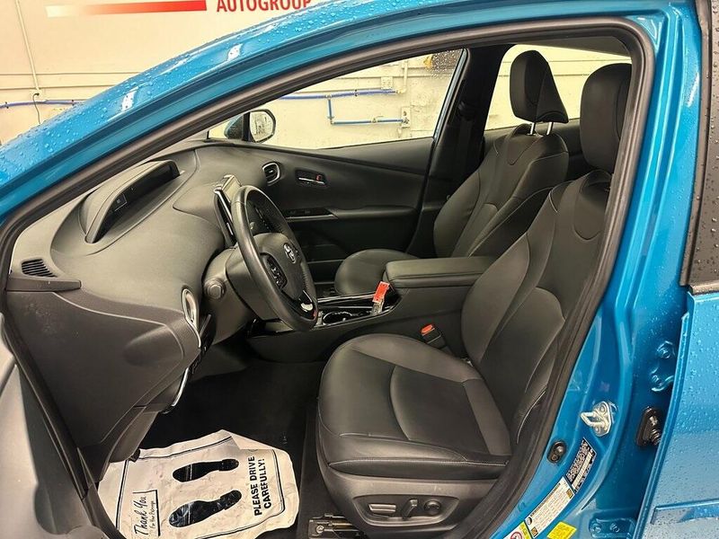 2021 Toyota Prius Prime LEImage 22