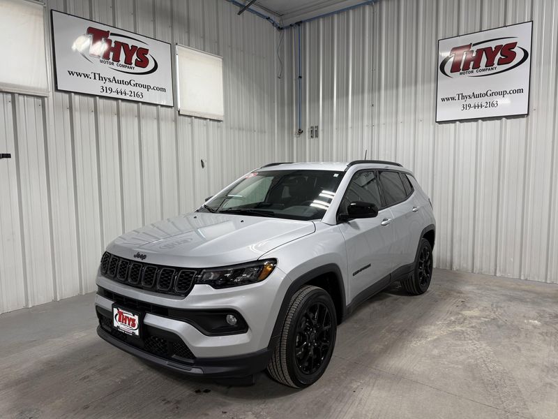 New 2026 Jeep Compass Latitude Altitude 4x4Image 16