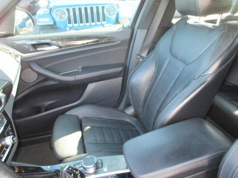 2018 BMW X3 M40iImage 24
