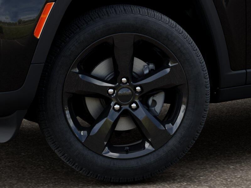 New 2026 Jeep Grand Cherokee L Limited 4x2Image 4
