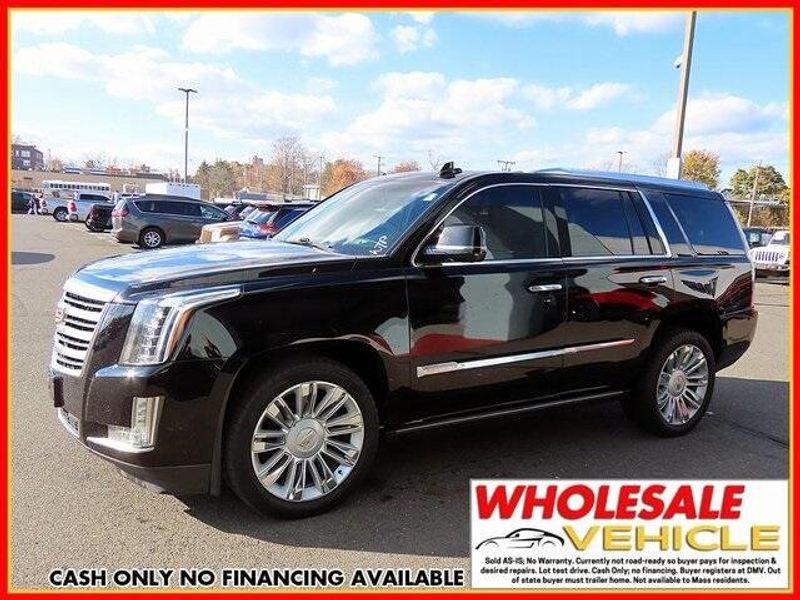 2017 Cadillac Escalade Platinum EditionImage 1