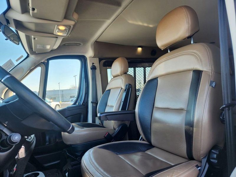 2018 RAM ProMaster 1500 Low RoofImage 2