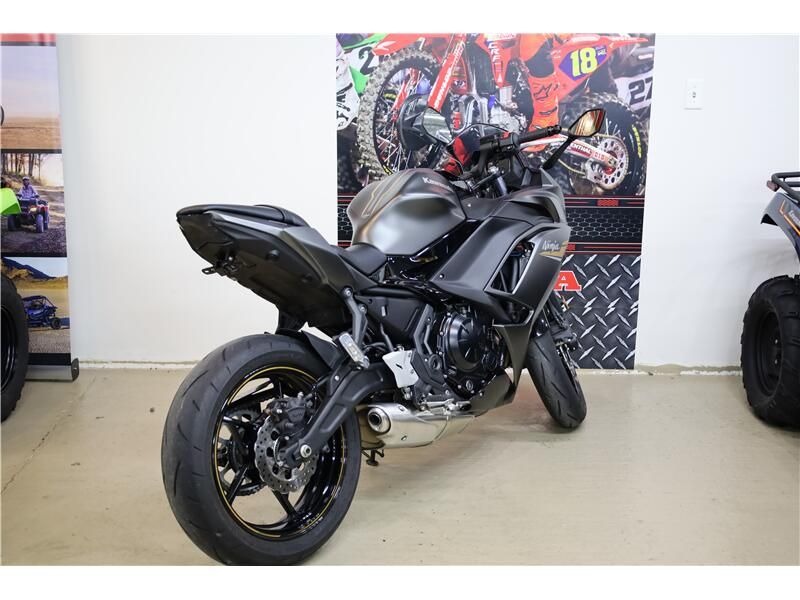 Used 2023 Kawasaki NINJA 650 Image 2