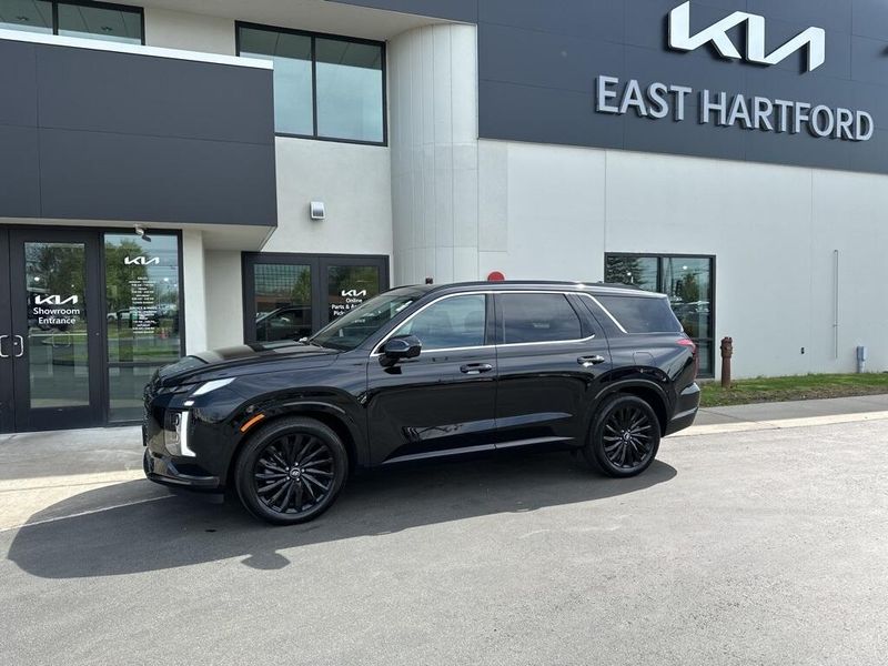 2024 Hyundai Palisade Calligraphy Night EditionImage 1
