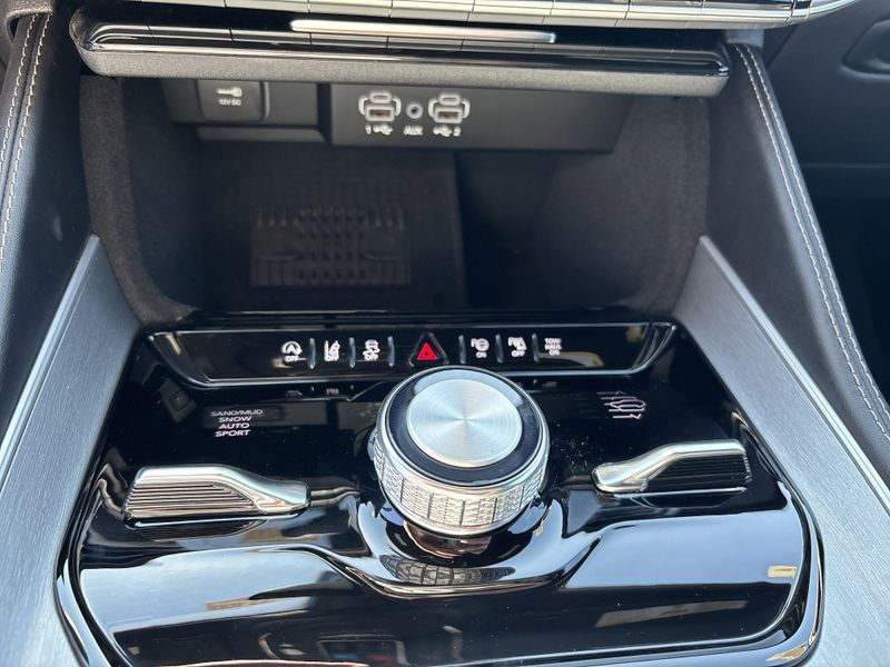 2026 Jeep Grand Wagoneer Limited Reserve 4x4Image 41