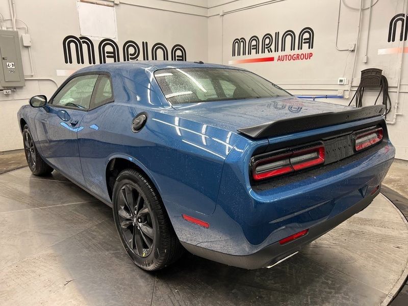 2023 Dodge Challenger Sxt AwdImage 8
