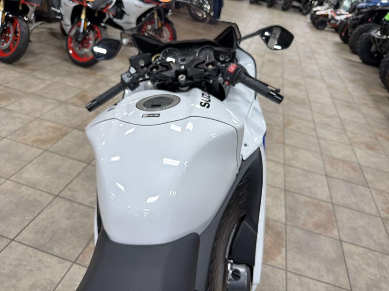 New 2026 Suzuki Hayabusa Image 25