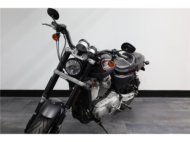 2009 Harley-Davidson SPORTSTER 1200 Image 4