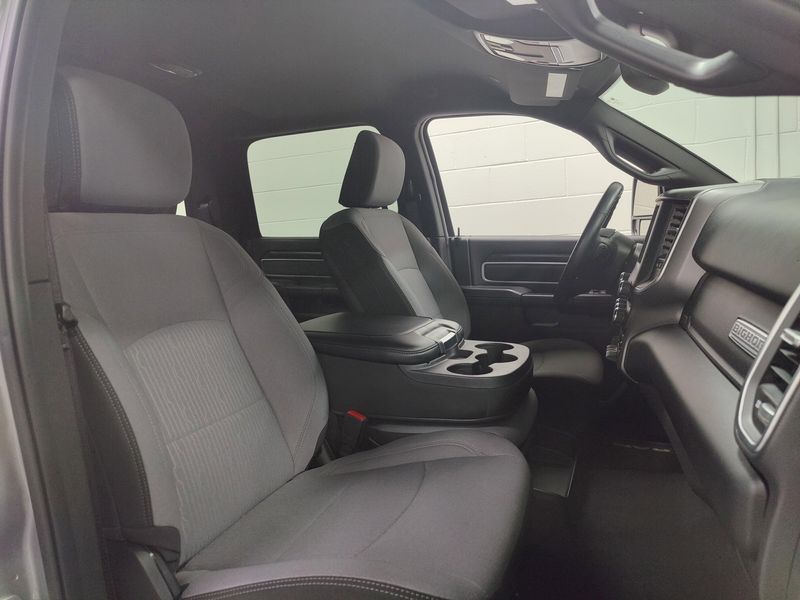 Used 2024 RAM 2500 Big Horn Crew Cab 6.4L V8 4x4Image 5