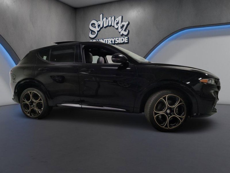 Used 2025 Alfa Romeo Tonale Intensa AWD w/SunroofImage 3