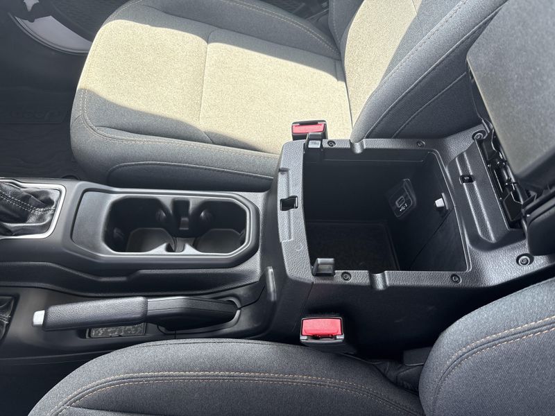 Used 2026 Jeep Wrangler Sport SImage 23