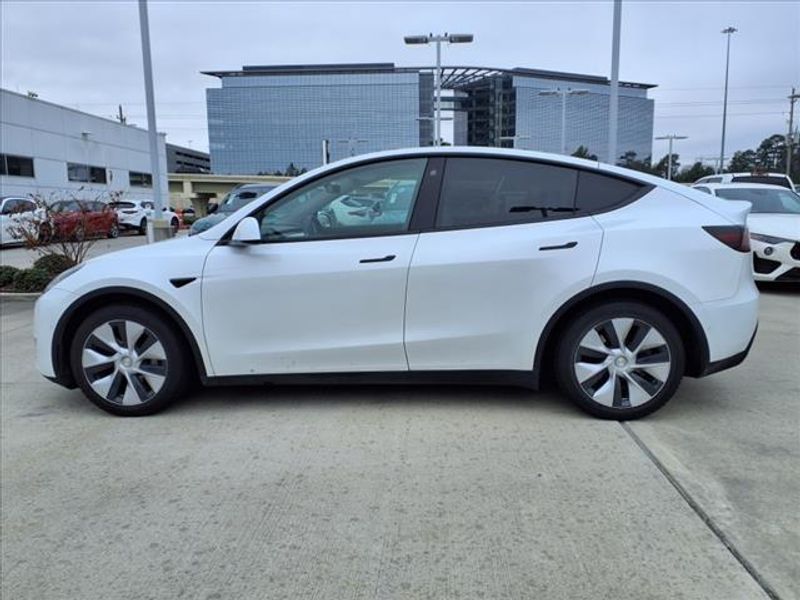 2021 Tesla Model Y Long RangeImage 12