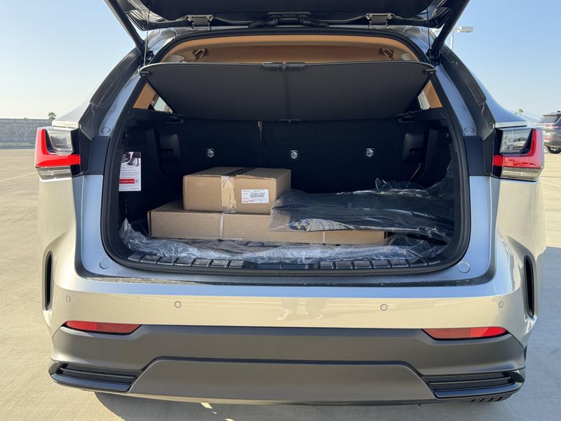 New 2026 Lexus NX 450h+ PremiumImage 14