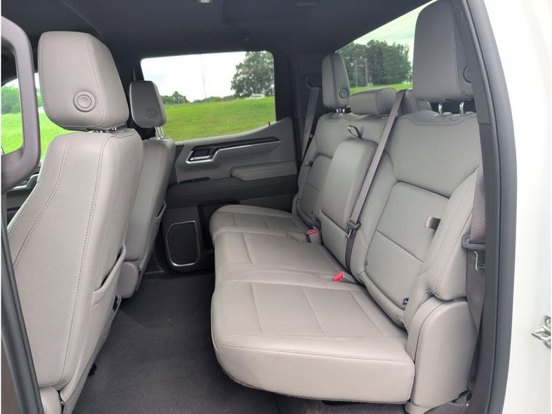 Used 2025 GMC Sierra 1500 SLTImage 32