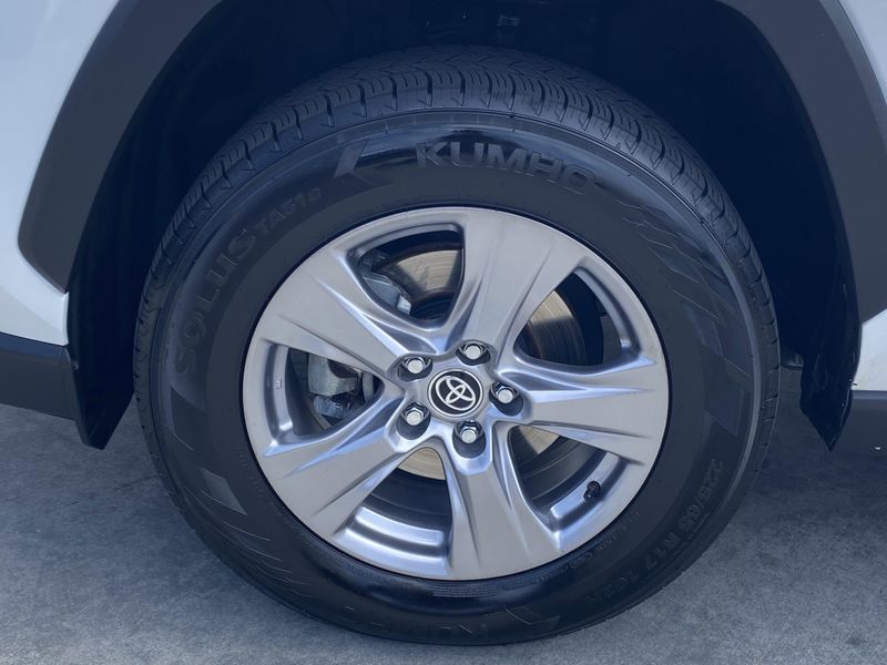 2022 Toyota RAV4 LEImage 10