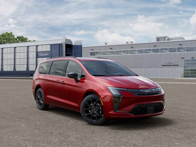 New 2027 Chrysler Pacifica Limited