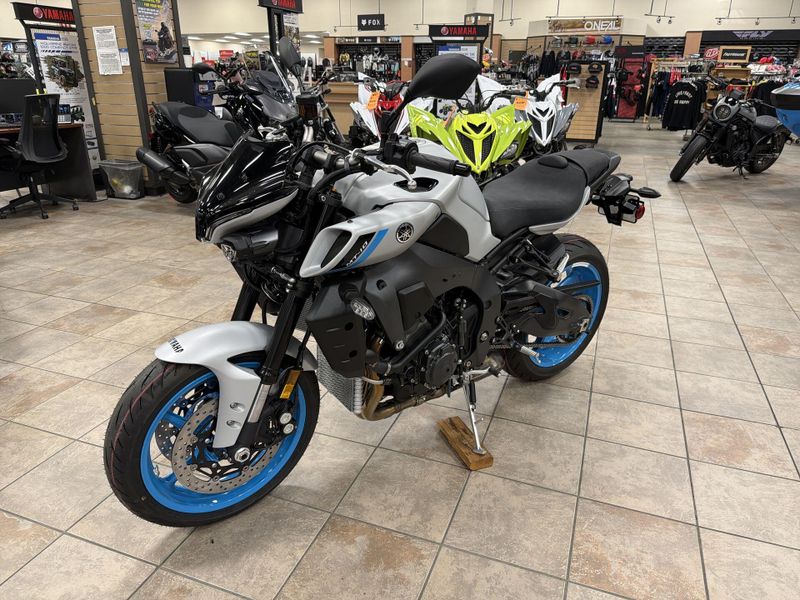 New 2026 Yamaha MT-10 Image 14