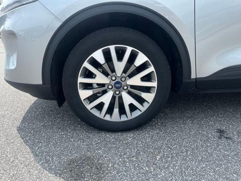 2022 Ford Escape Titanium