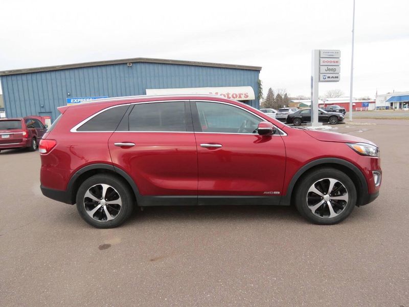 Used 2016 Kia Sorento EX V6 AWD 4dr SUVImage 1