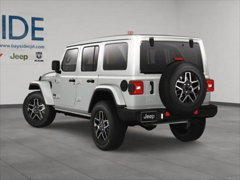 2025 Jeep Wrangler Unlimited Sahara photo 3