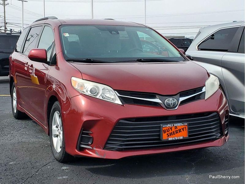 Used 2018 Toyota Sienna LE