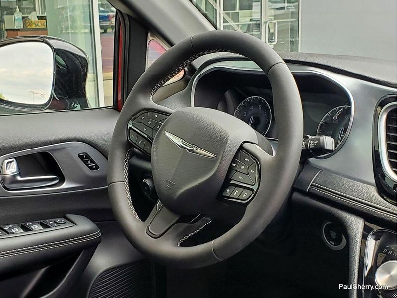 New 2025 Chrysler Pacifica LimitedImage 20