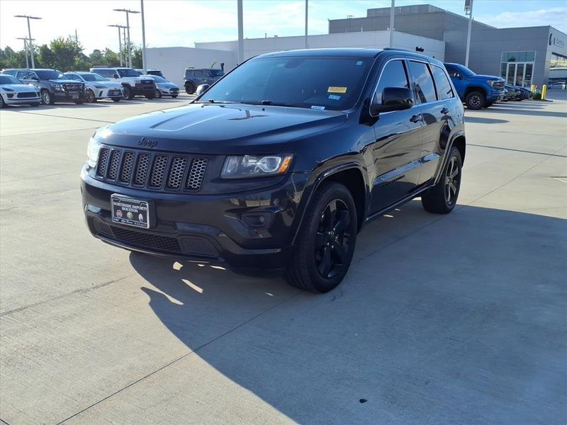 Used 2015 Jeep Grand Cherokee AltitudeImage 2