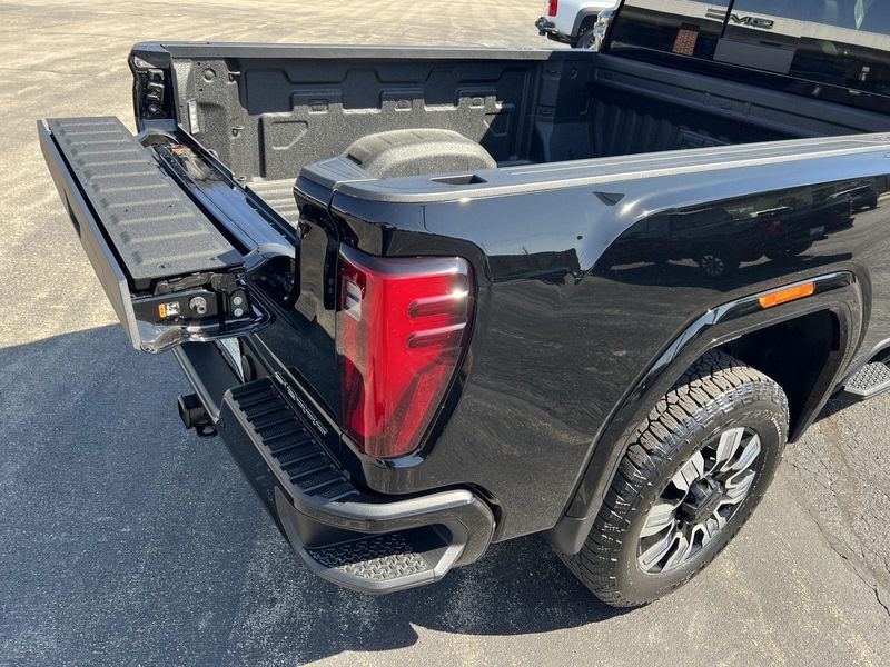 2026 Gmc Sierra HD Denali photo 45