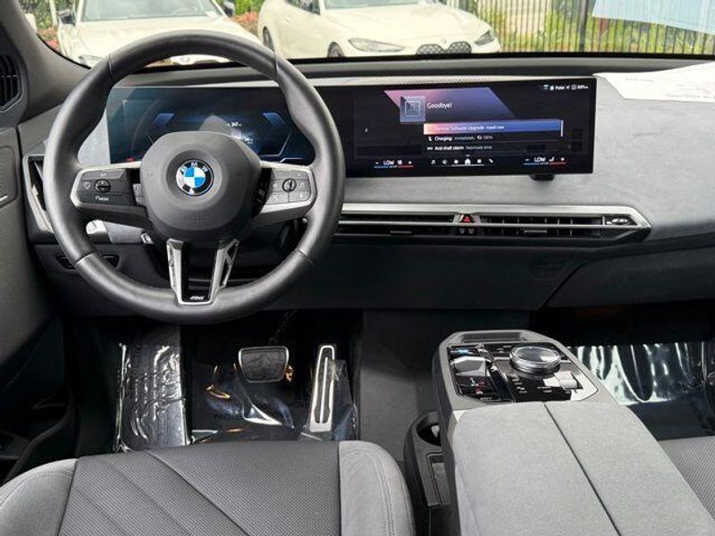 Used 2026 BMW iX xDrive60Image 32