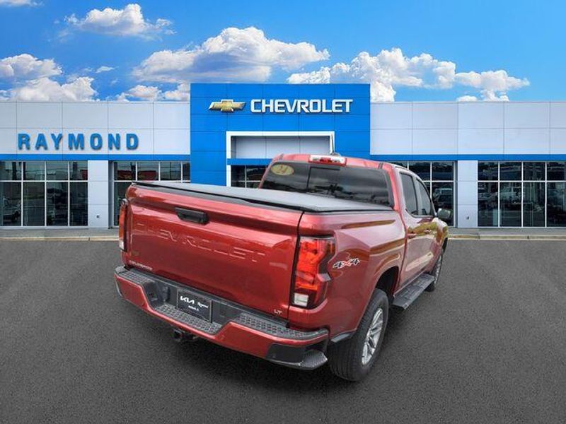 Used 2024 Chevrolet Colorado LTImage 3